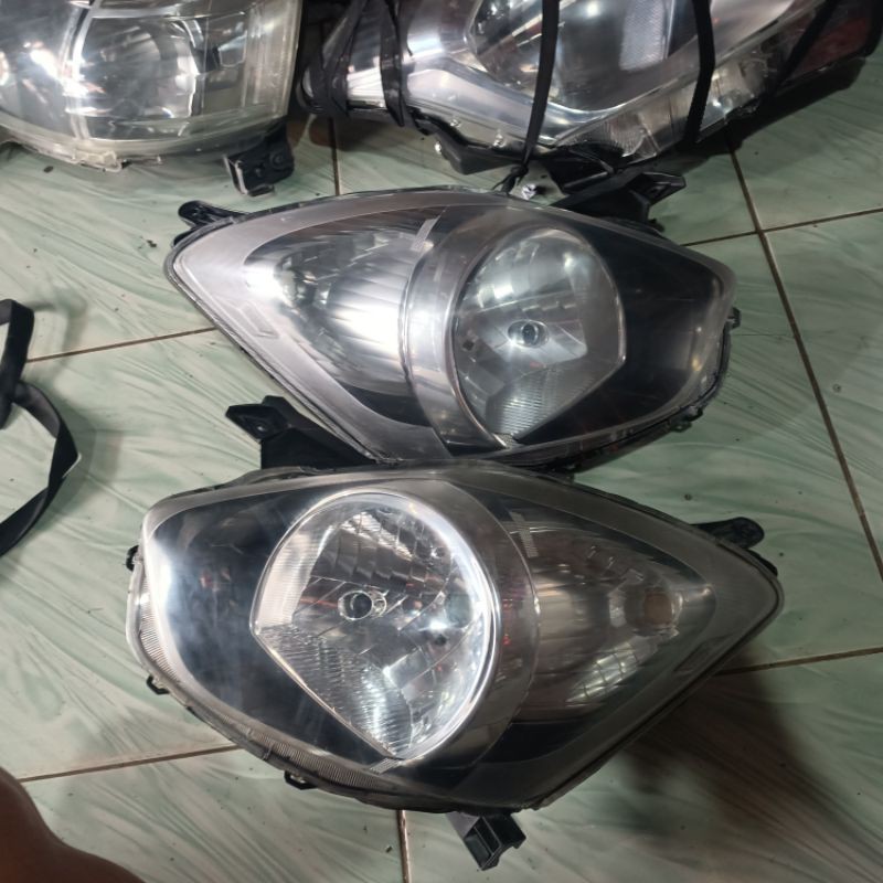 headlamp agya ayla