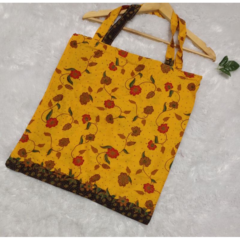 

Tas batik serbaguna kuning bunga