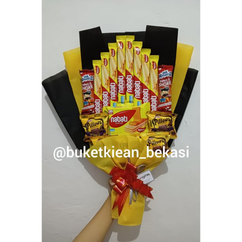 

buket snack kuning / buket kuning / buket nabati / buket snack wisuda / buket ulang tahun / velentine / anniversary