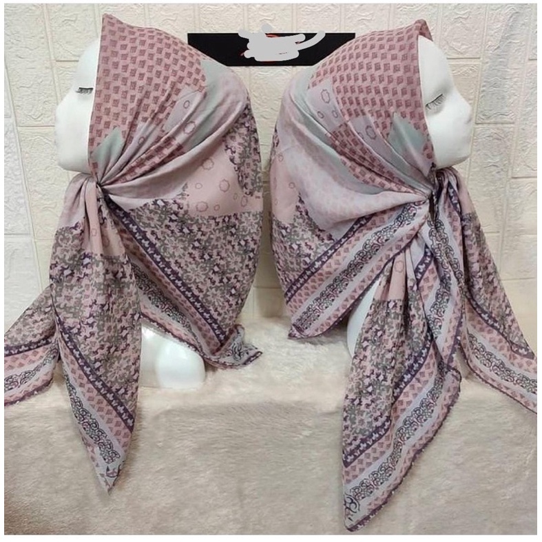 101 -150 KERUDUNG VOAL MOTIF SEGIEMPAT-136