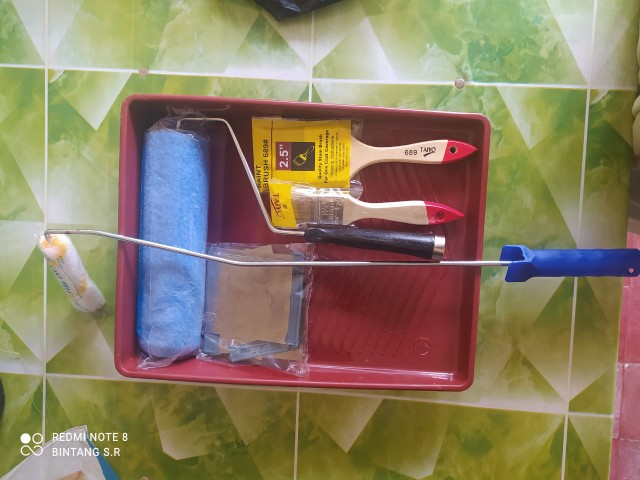 Kuas Rol Taiyo Biru 9 Inch