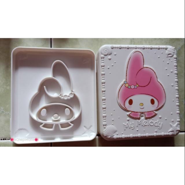 Kotak my melody happy meal MCD