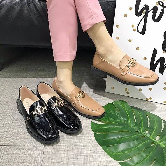 SEPATU LOAFERS LV FASHION