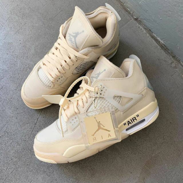Sneakers - Jordan 4 Off White Sail