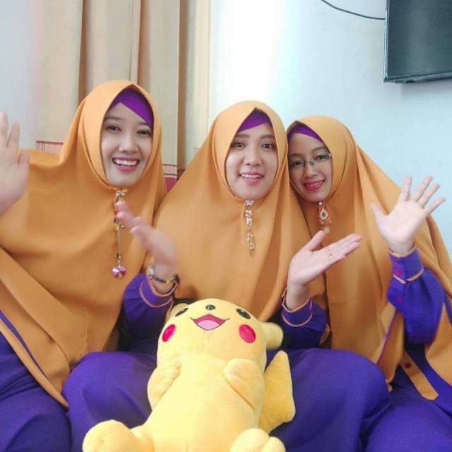 Set Azeeza Berry by AULIA