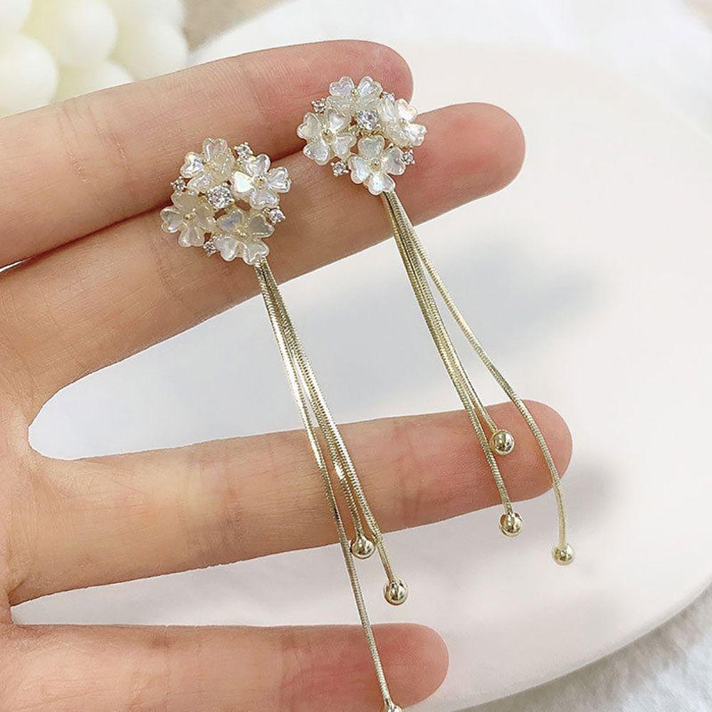 Needway   Bunga Menjuntai Anting Kepribadian Retro Elegan Perempuan Halus Gadis Stud Earrings