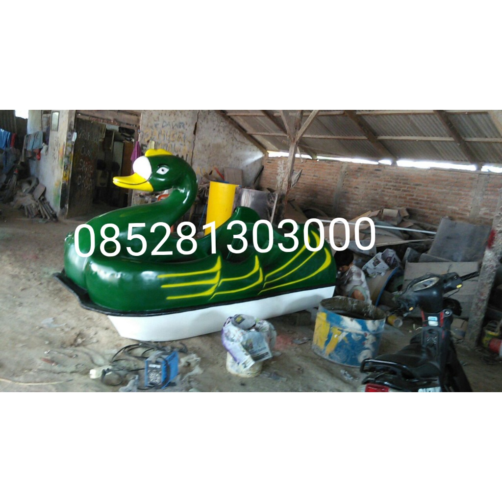 sepeda air bebek besar,perahu sepeda air murah,bebek air jumbo