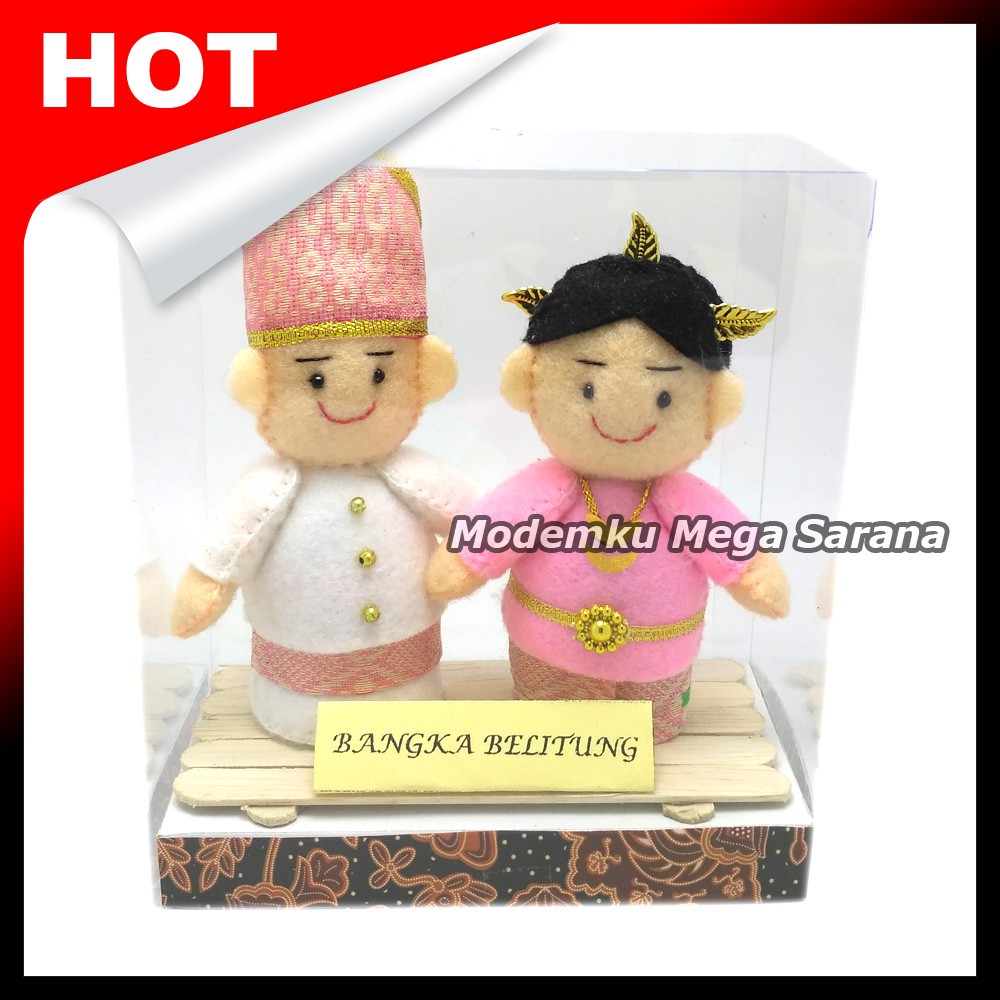 Boneka Pakaian Adat Bangka Belitung