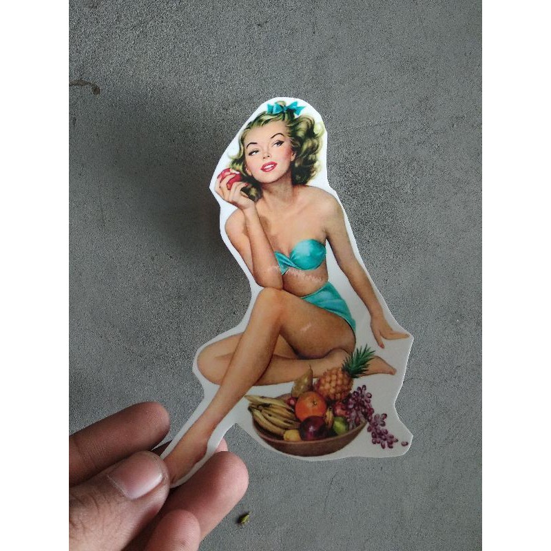 

Stiker pin up girl transparan kode 9