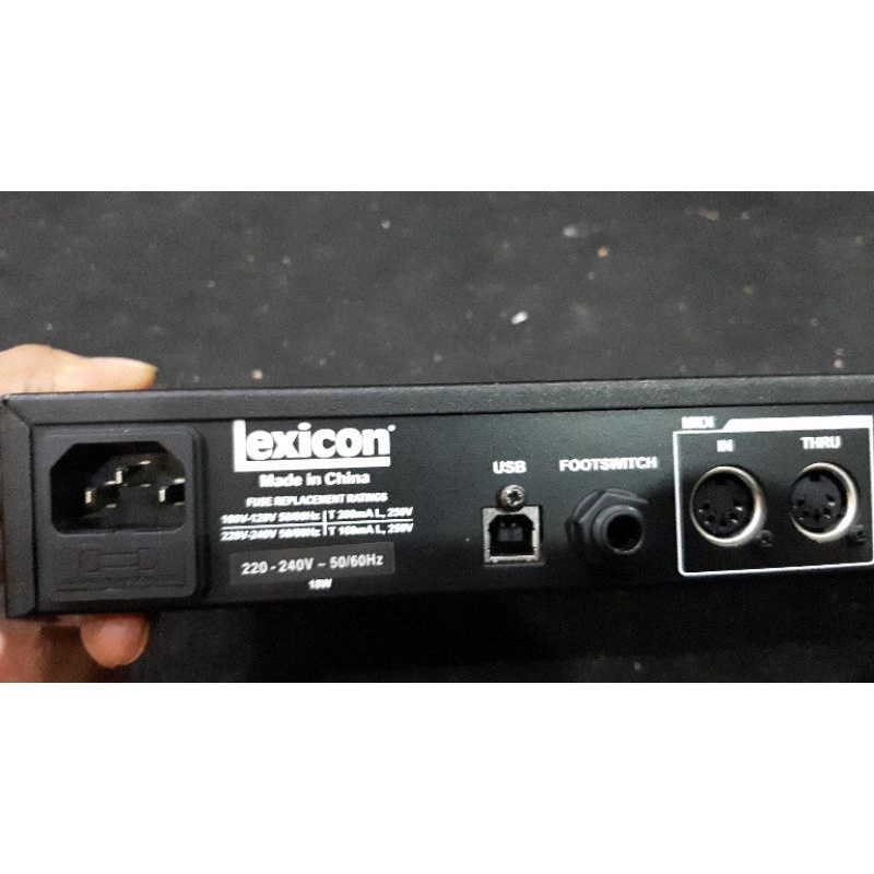 efek vokal lexicon mx300