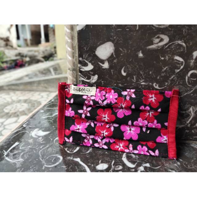 Masker kain motif kain double spesial label Safitri collection