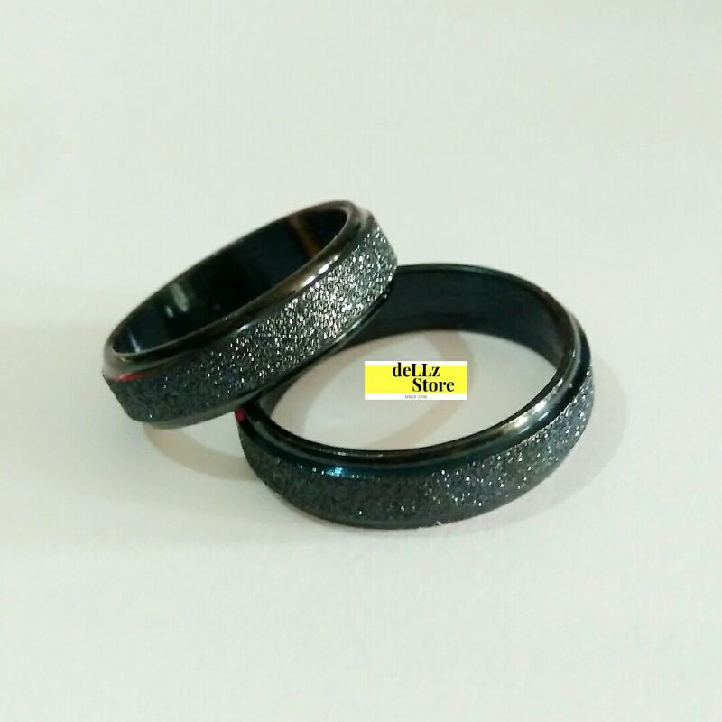 Cincin Titanium HITAM - Couple Ring / Cincin tunangan / Cincin grafir / Hadiah cincin nikah