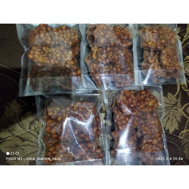 

ampyang kacang dan gula merah
