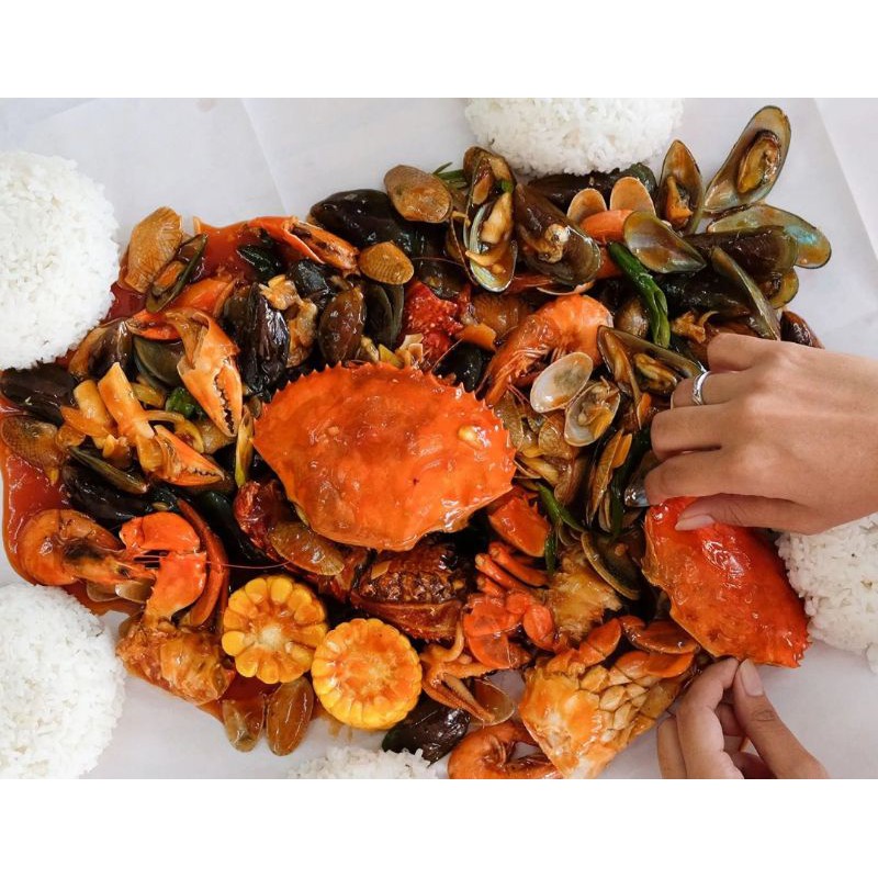 

SEAFOOD PAKET KOMPLIT,isi kepiting,udang,kerang ijo,kerang dara,cumi,jagung mais