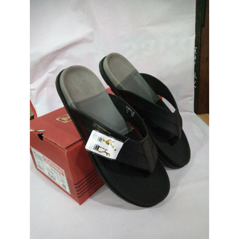 sandal Neckerman jepit pria Kansas 101 hitam 38/43