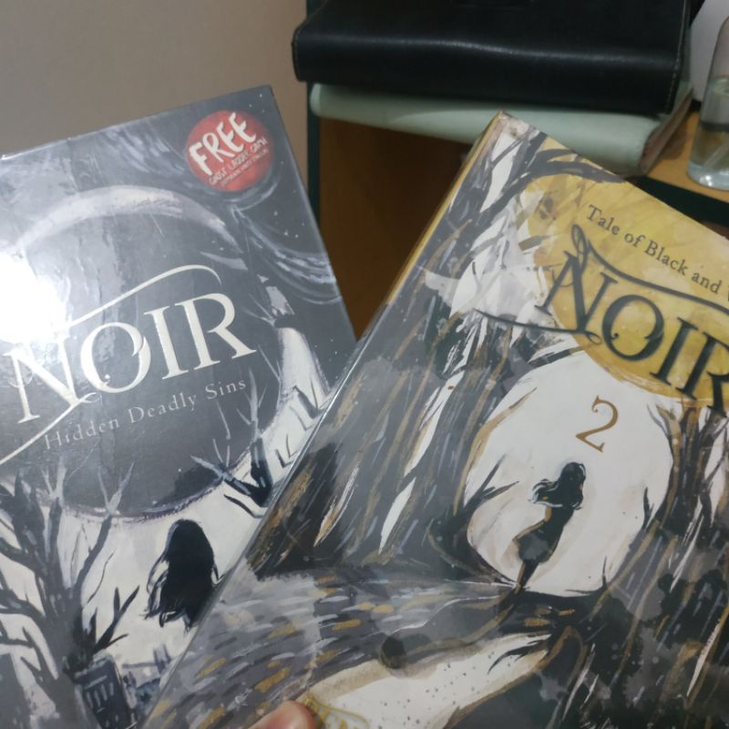 NOVEL NOIR 1 NOIR 2 - Renita Nozaria [preloved]