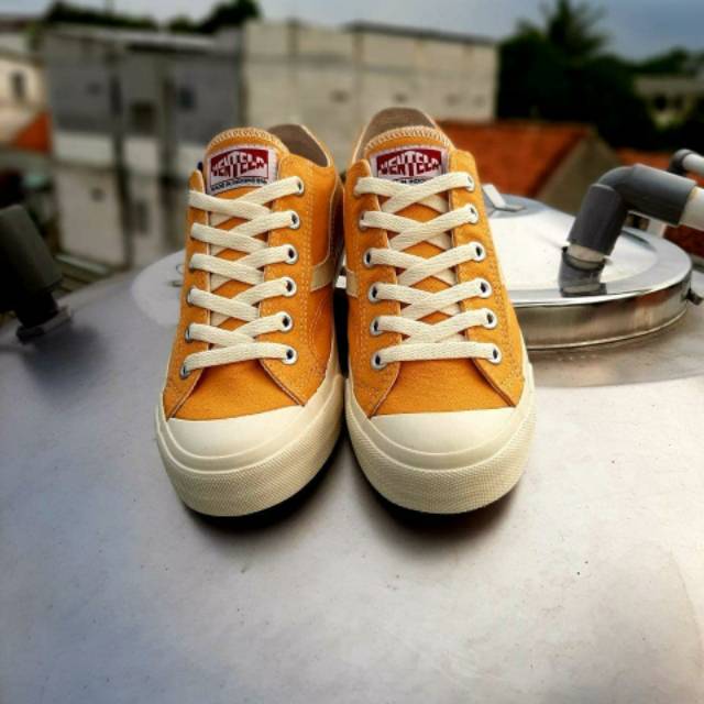 SEPATU VENTELA PUBLIK LOW DARK YELLOW