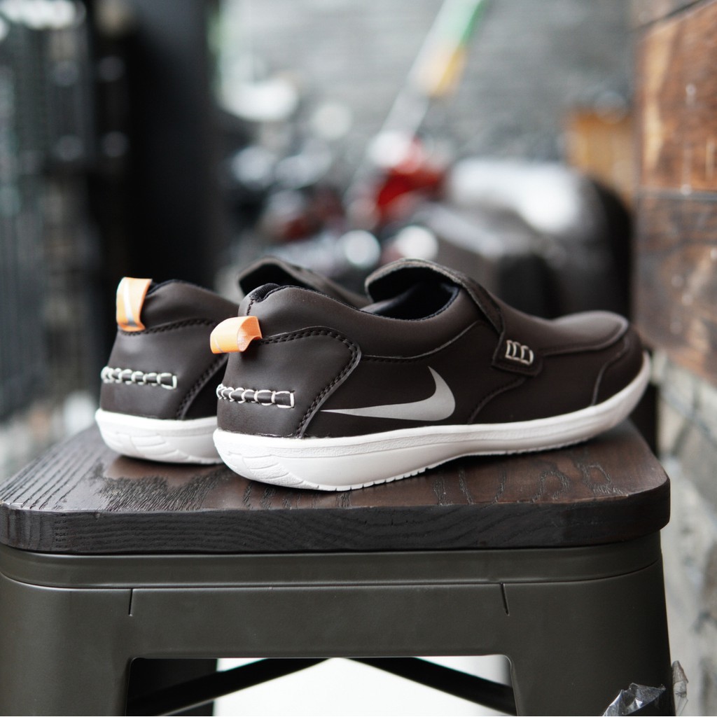 COD - Sepatu Pria Nike Boston Selop Casual Santai Slip On Kerja Keren