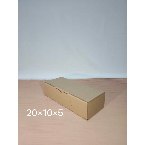 

kardus/karton/box uk.20x10x5 cm dus die cut