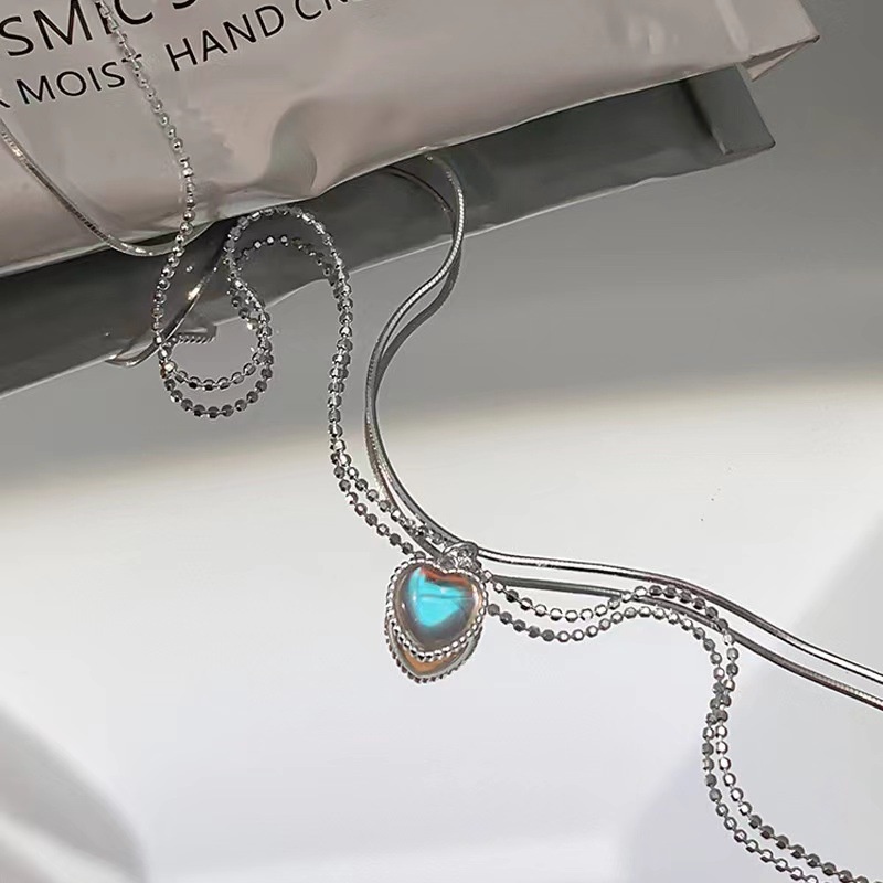 Kalung Choker Rantai Klavikula Hias Liontin Batu Bulan Hati Ganda Warna Silver Untuk Aksesoris Perhiasan