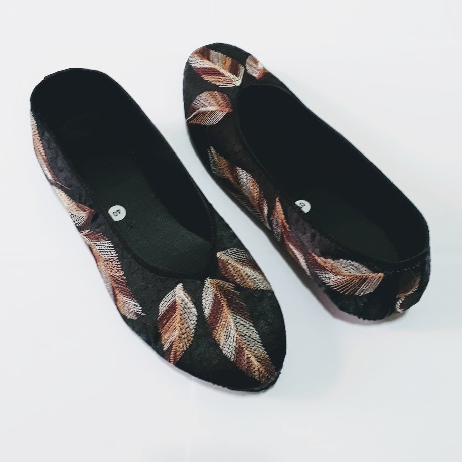 etnik fashion sepatu wanita flat slip on bordir terbaru murah bulu