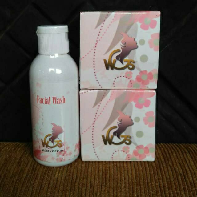 Isi 3 WGS  WHITENING GLOSSY  SKINCARE