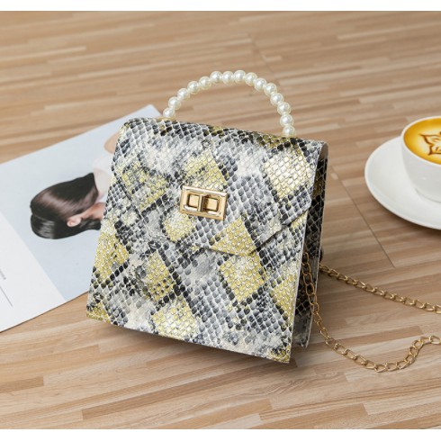 TAS MUTIARA SELEMPANG MOTIF ULAR KOTAK