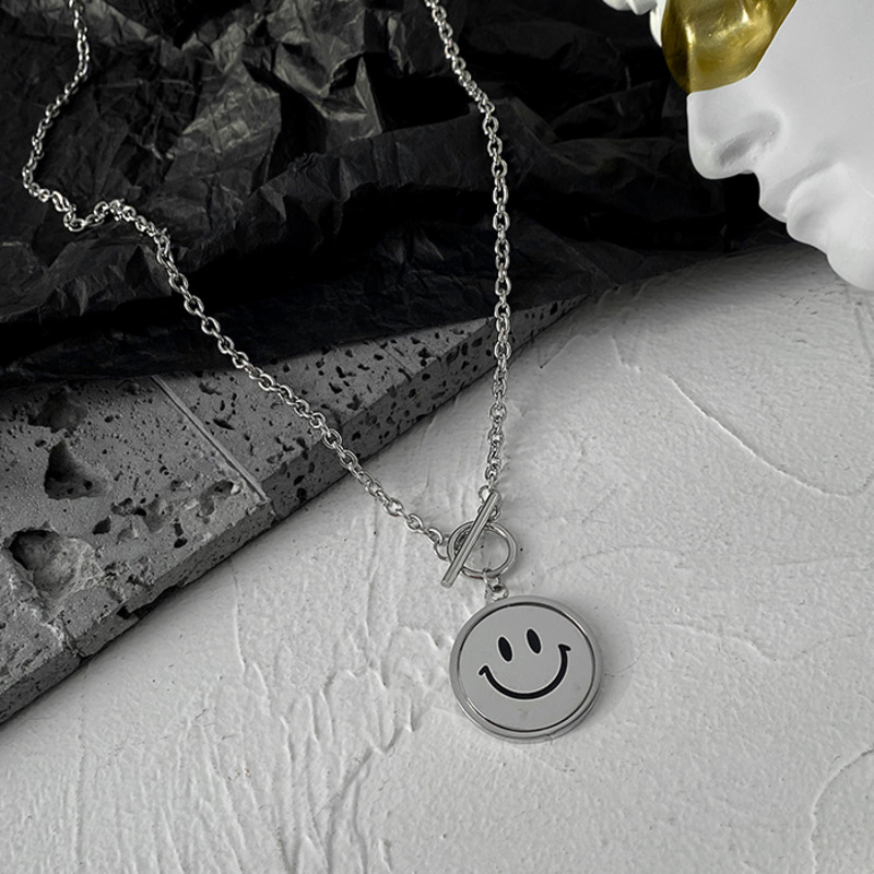 Smile Necklace Fashion Street Titanium Steel Does Not Fade