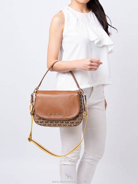 Michael Kors Bedford Medium Flap