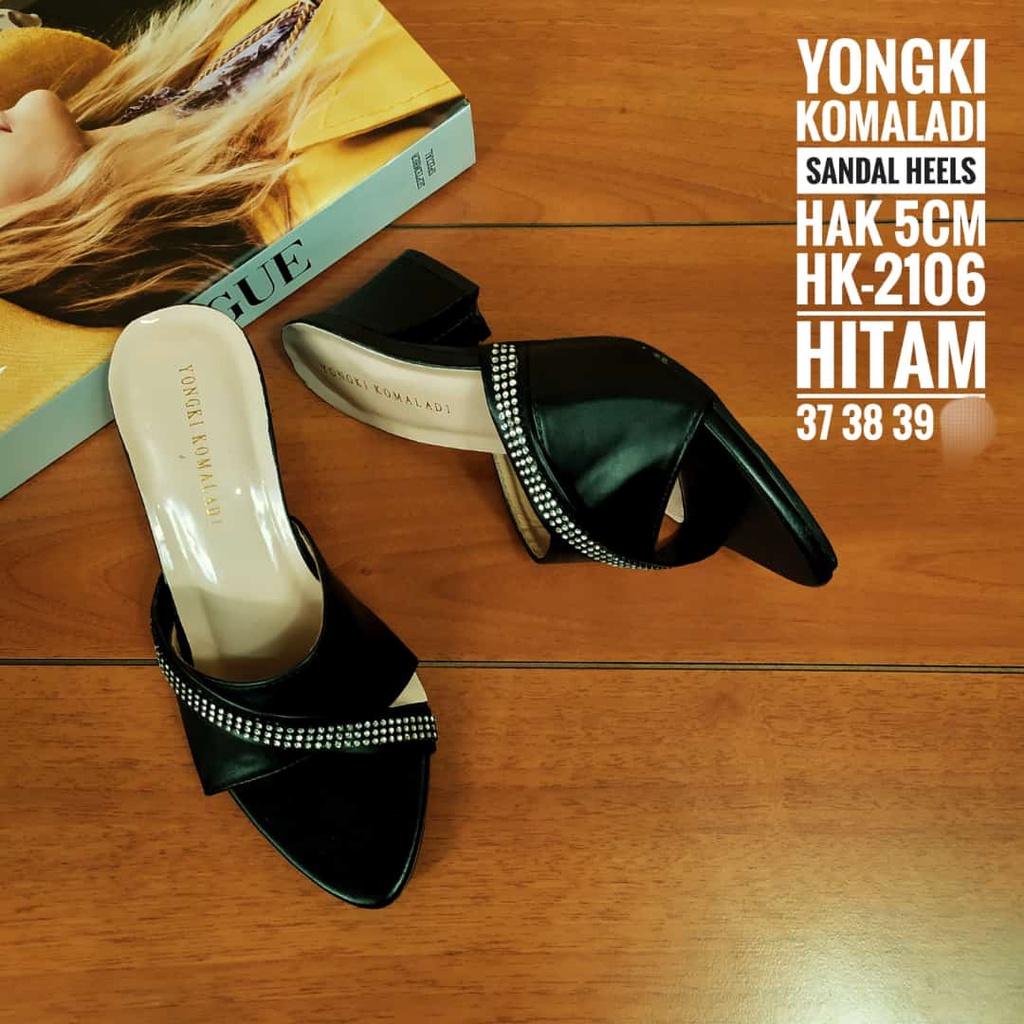 Sandal wedges yongki komaladi