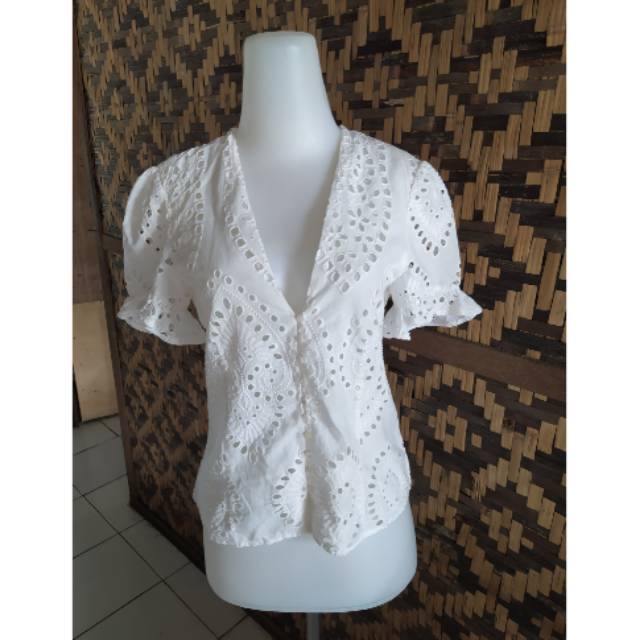 Blouse eyelet zara