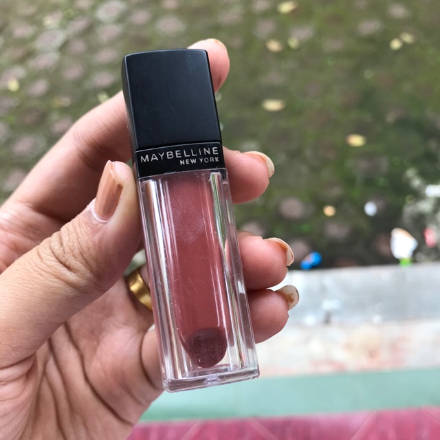 Maybelline lipstick