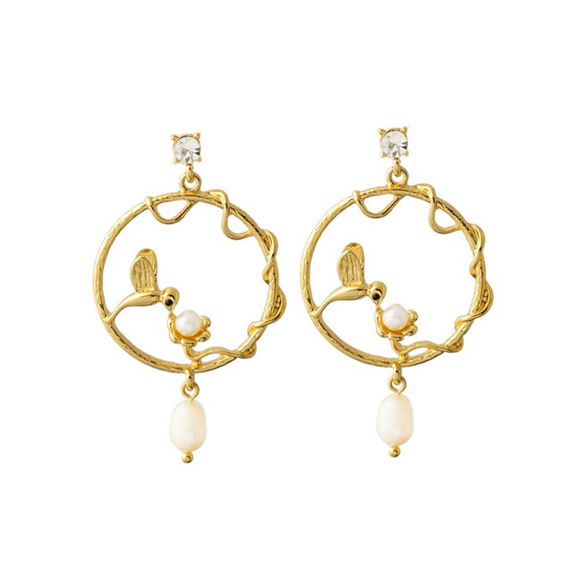 LRC Anting tusuk Fashion Golden Pearl Hollow Bird Ear Studs D76799