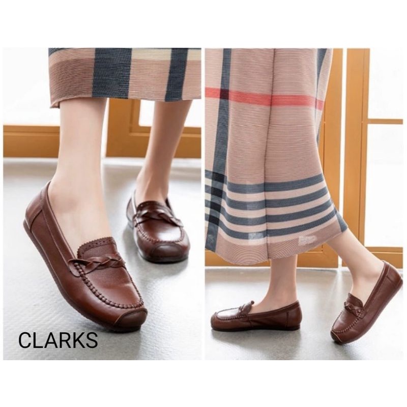 Clarks Ah2256 / Sepatu clarks slip on / sepatu wanita clarks