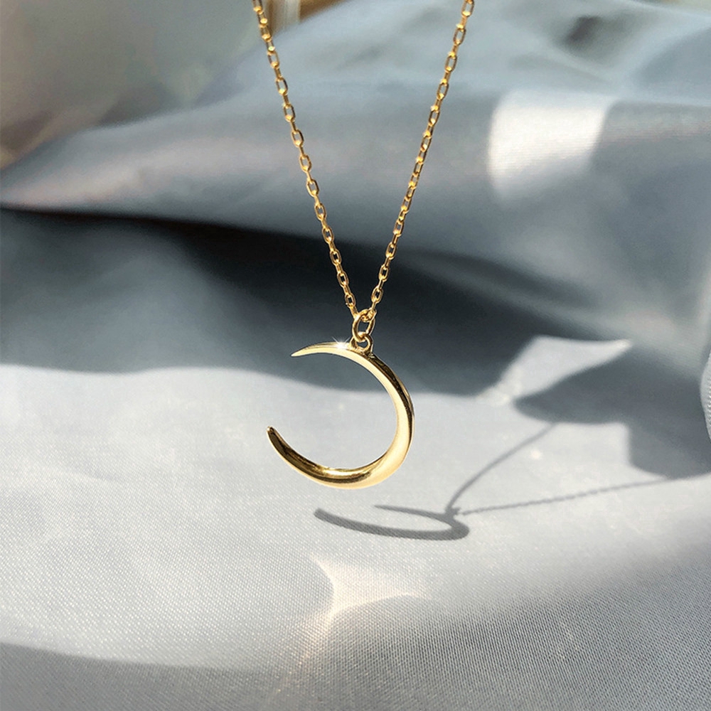 【COD Tangding】Kalung Rantai Dengan Liontin Bentuk Bulan Sabit Warna Emas Untuk Wanita