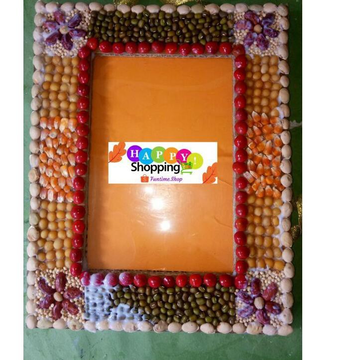 Kolase biji bingkai foto dari kardus bekas 4R Dengan Mika