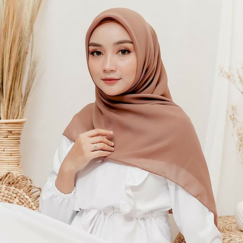 HIJAB SQUARE HIJAB SEGI EMPAT JILBAB POLOS VIRAL KERUDUNG POLLYCOTTON