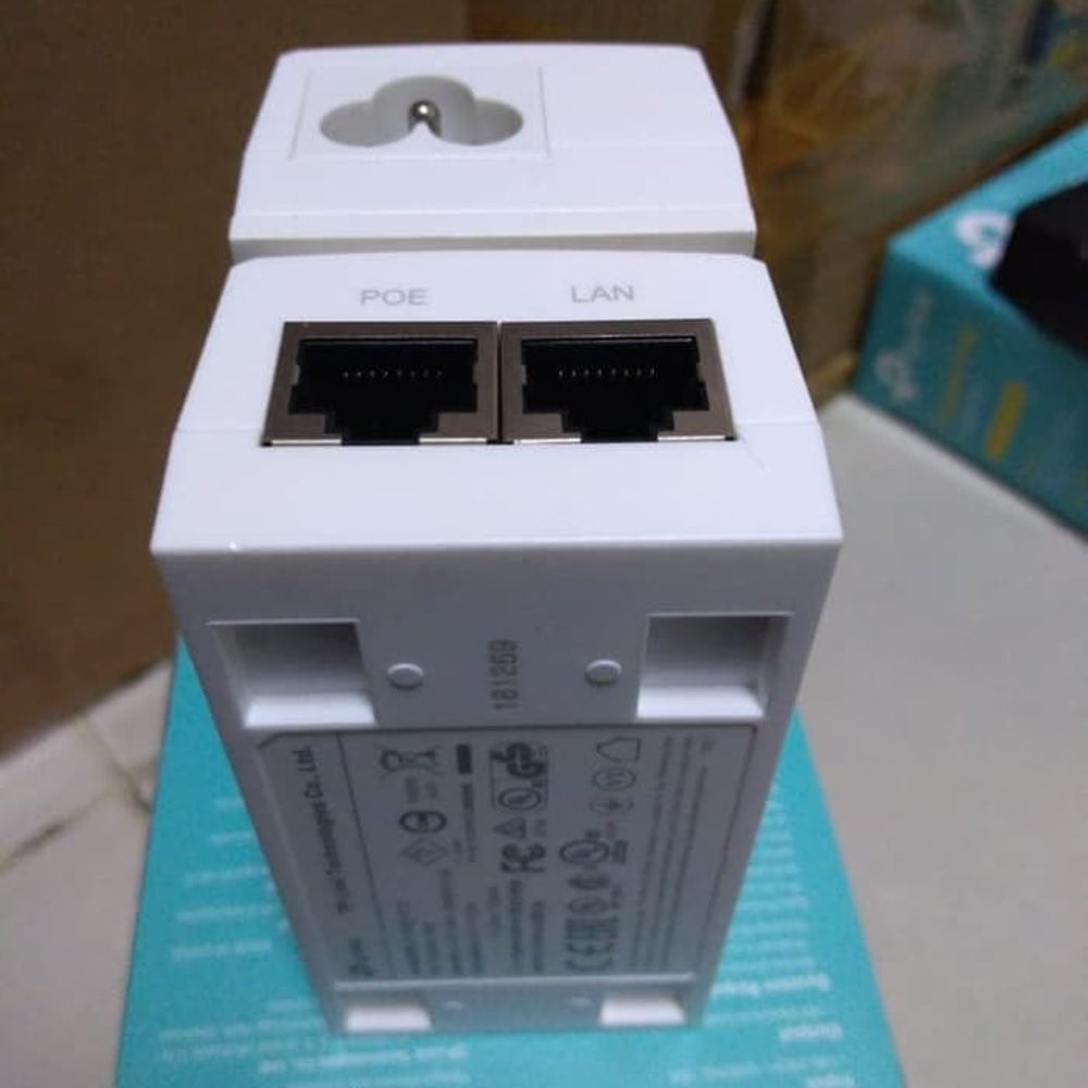 TP-Link CPE 220 Outdoor Repeater