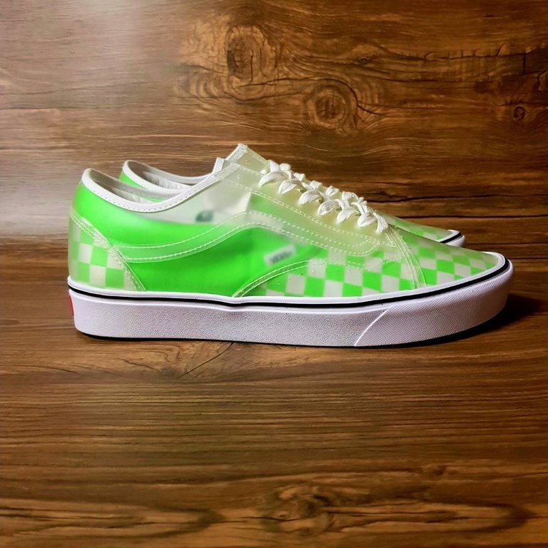 white vans comfycush