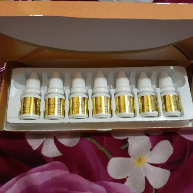 Propolis asli dri air liur walet.bisa satuan bisa box an .@100 rb/satuan.600rb/box.isi 7 botol