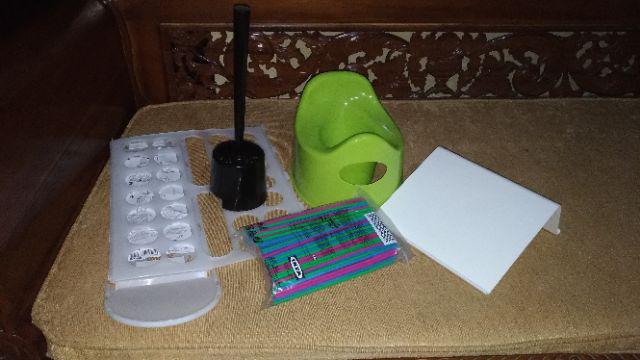 Toilet Duduk Peralatan Kamar Mandi Untuk Anak Berwarna Hijau Li340