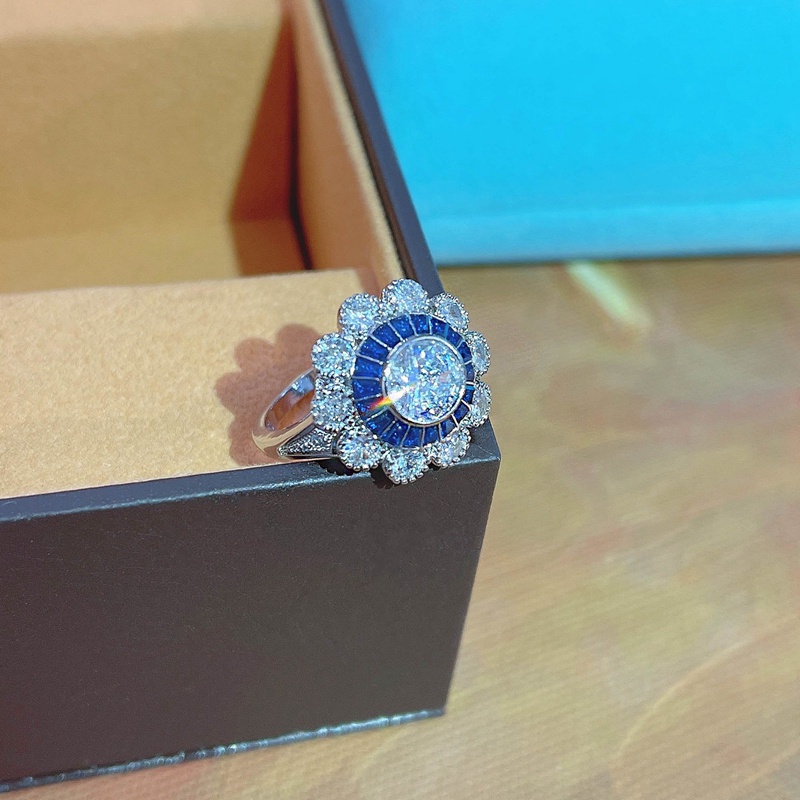 Cincin Wanita Desain Bunga Hias Cubic Zirconia AAA Berkilau Untuk Pernikahan / Tunangan / Hadiah Ulang Tahun