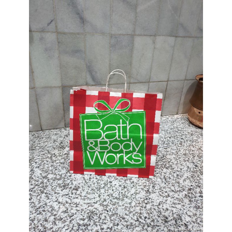 

Paper bag Bath&Body Works ukuran L