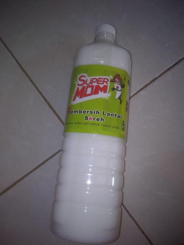 Karbol Sereh Sere Super Mom 1,5 Liter Karbol Alami Dengan Formula Yang Aman Bagi Bayi Dan Anak
