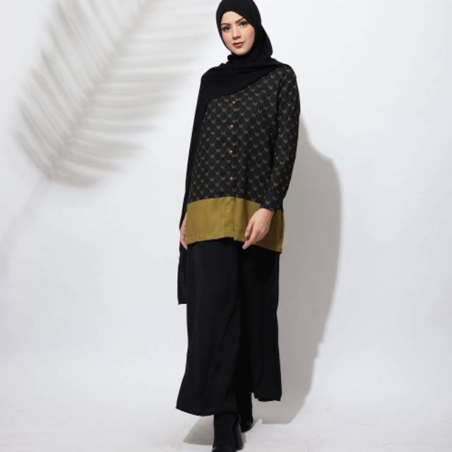 Vivi zubedi monogram top - all size Ld 115cm, panjang top 80cm, panjang lengan 57cm #vivizubedisale
