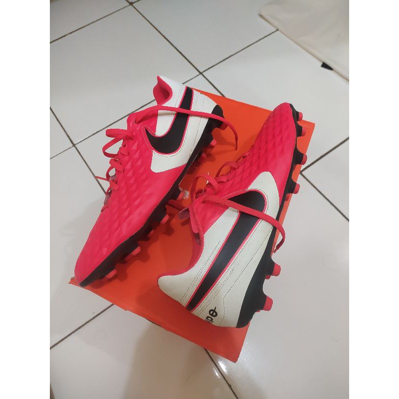 Nike Tiempo Legend 8 Club FG Laser Crimson