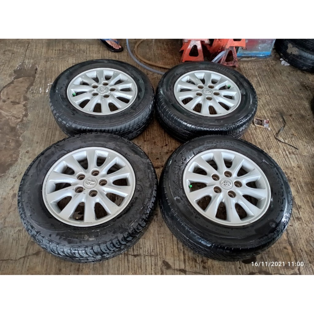 VELG SEKEN MOBIL BEKAS COPOTAN MOBIL STD INOVA + BAN ACH 205 65 R15