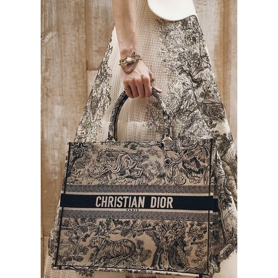 PRELOVED CHRISTIAN DIOR TOTEBAG KANVAS