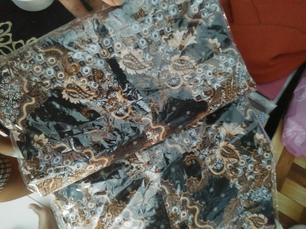 [gridline - R041 & R041-b] Kemeja Batik Pria Katun Lengan Pendek Regular