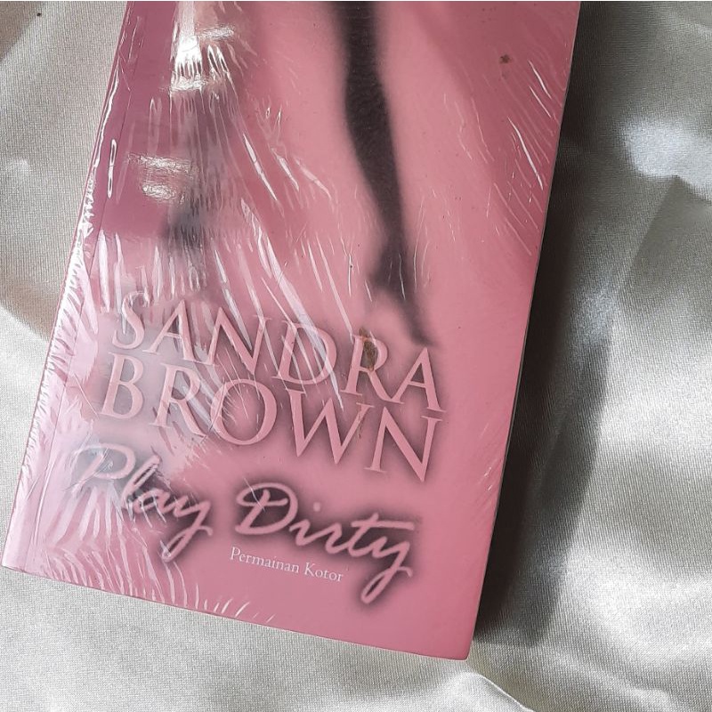 

preloved novel play dirty / sandra brown / novel second permainan kotor